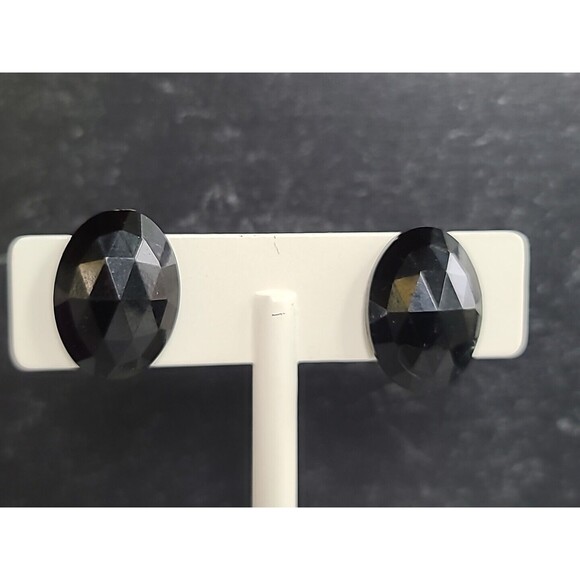 Black Oval Screwback Earrings Vintage, READ USED - Picture 3 of 10